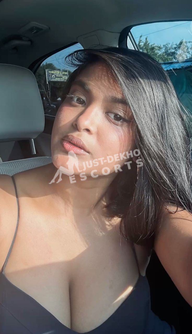 Discover the enchanting world of Rachana, your Independent call girl in Vijayawada