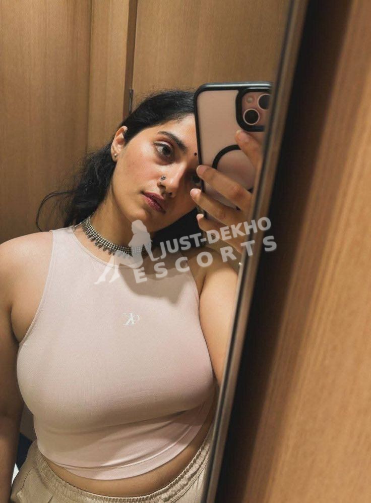 Welcome to my world! I'm Isha, and Mumbai is where I can make your day or night truly unforgettable