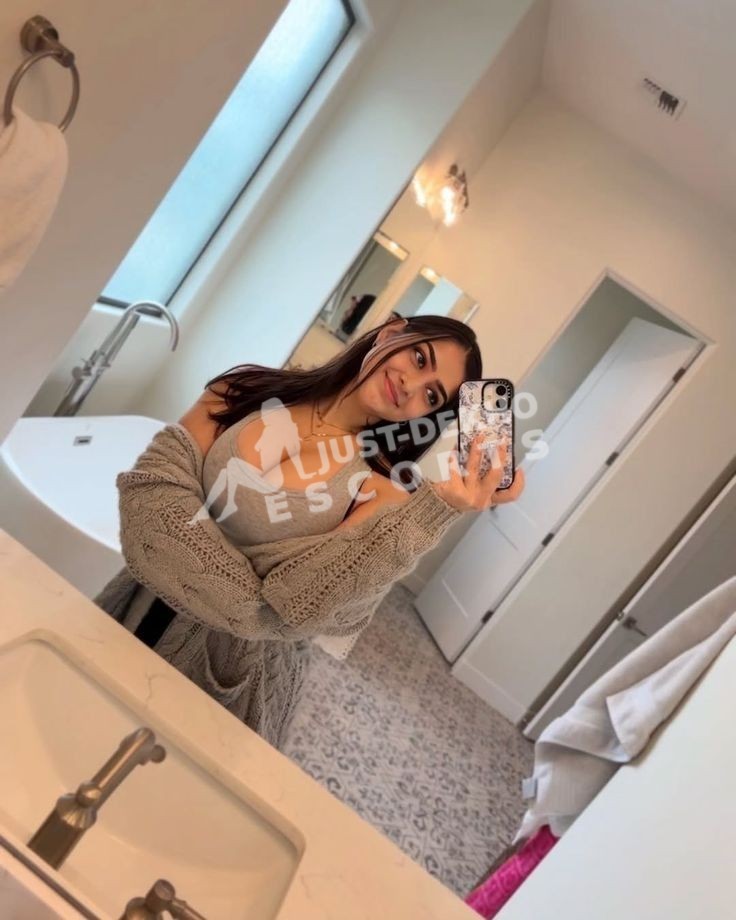 Vadodara Affordable Price Cash Payment Hot Sexy Latest Genuine Collage Girl VIP Prime.