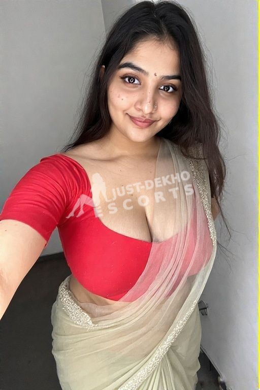 Salutations! I'm Amulya, hailing from Bengaluru