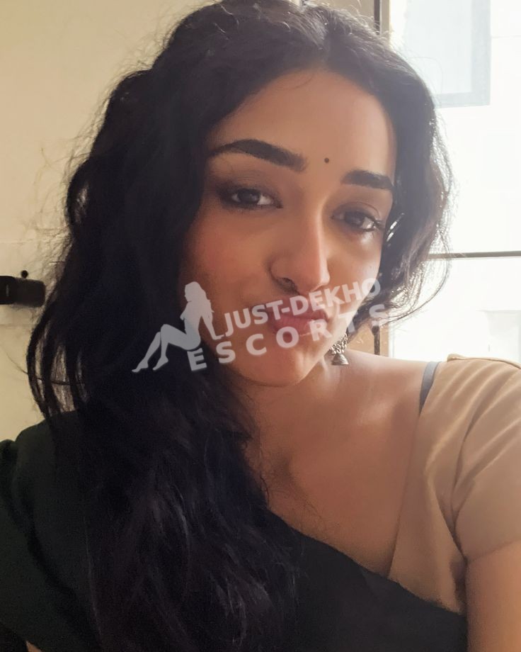 Independent Hugli call girl Ready For Complete Night Time Safe Cozy Person Carrier VIP Prime.